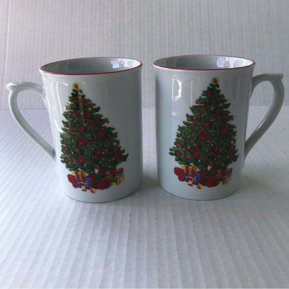 Set Of 2 Christmas Tree Mugs By Holiday Time 11 Oz. NWOT - Picture 1 of 8